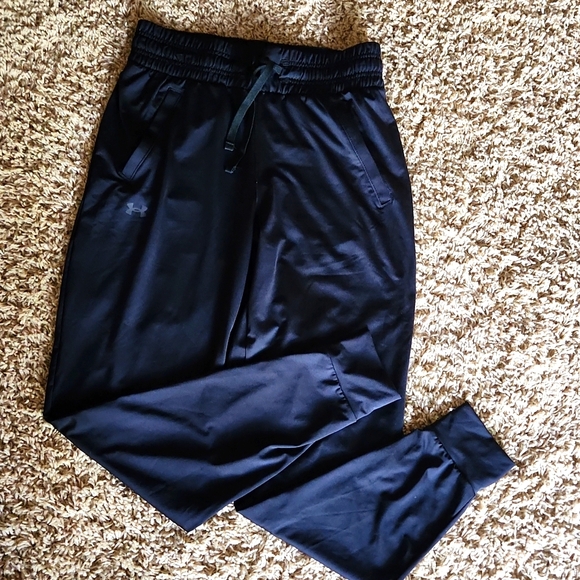 underarmour Pants - Underarmour black athletic jogger size XS